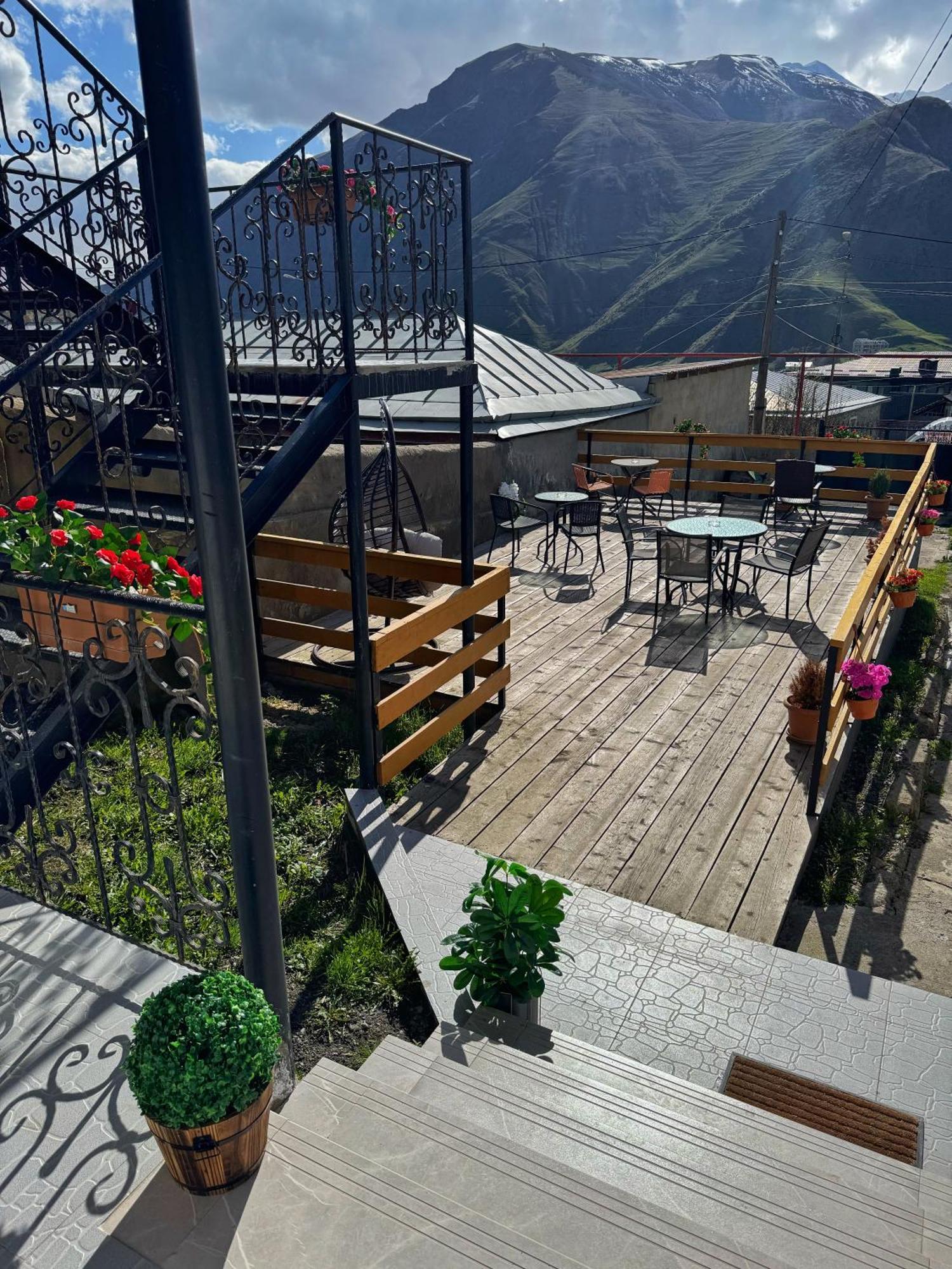 Hotel Elia Kazbegi Luaran gambar